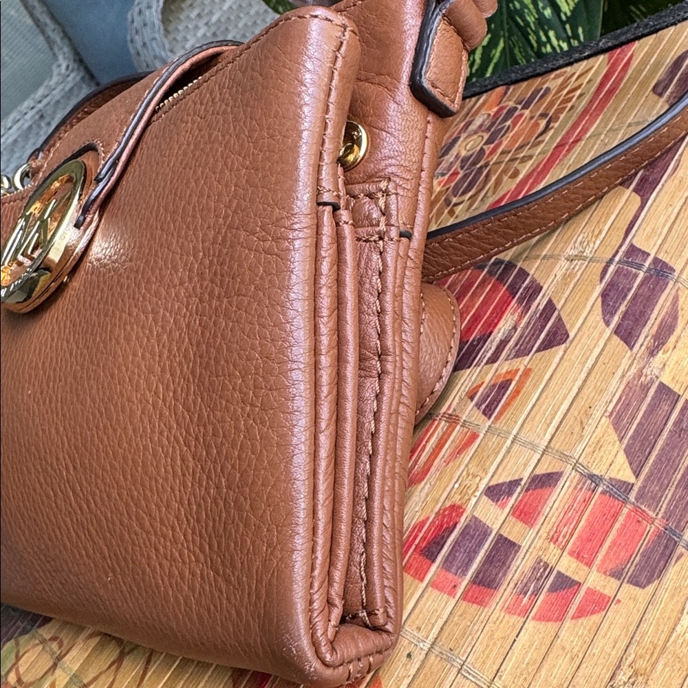Michael Michael Kors Brown Leather Fulton Crossbody Bag - Picture 10 of 13